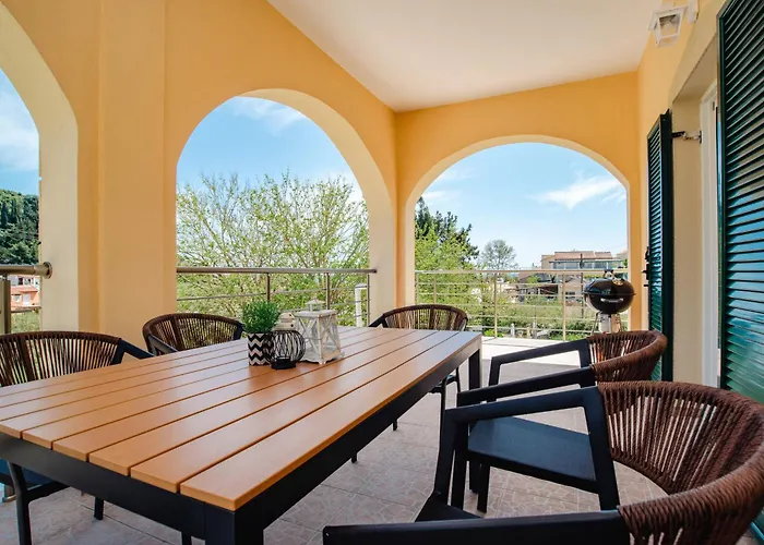 Giannis House 1 Vitaládesz