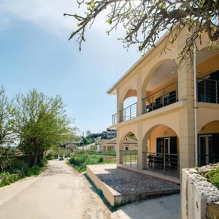 Giannis House 1 *